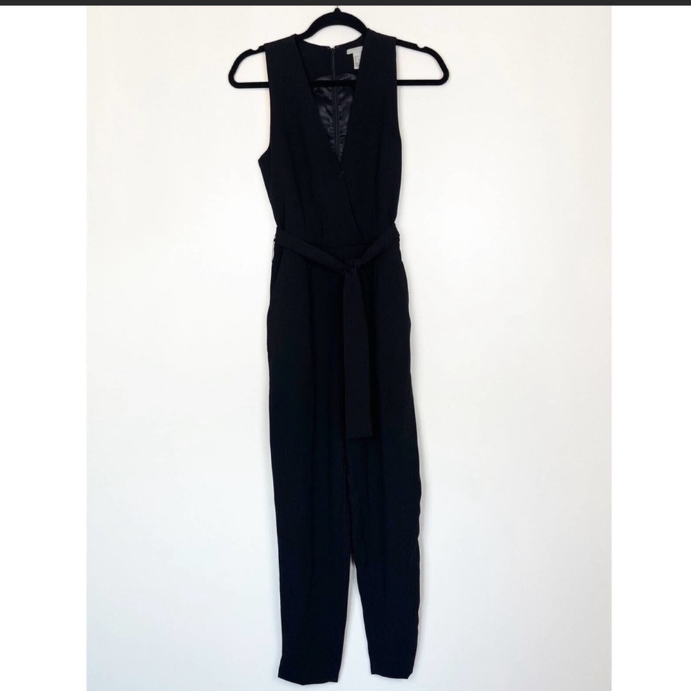 NWOT H&M V-Neck Jumpsuit Sleeveless Black 4